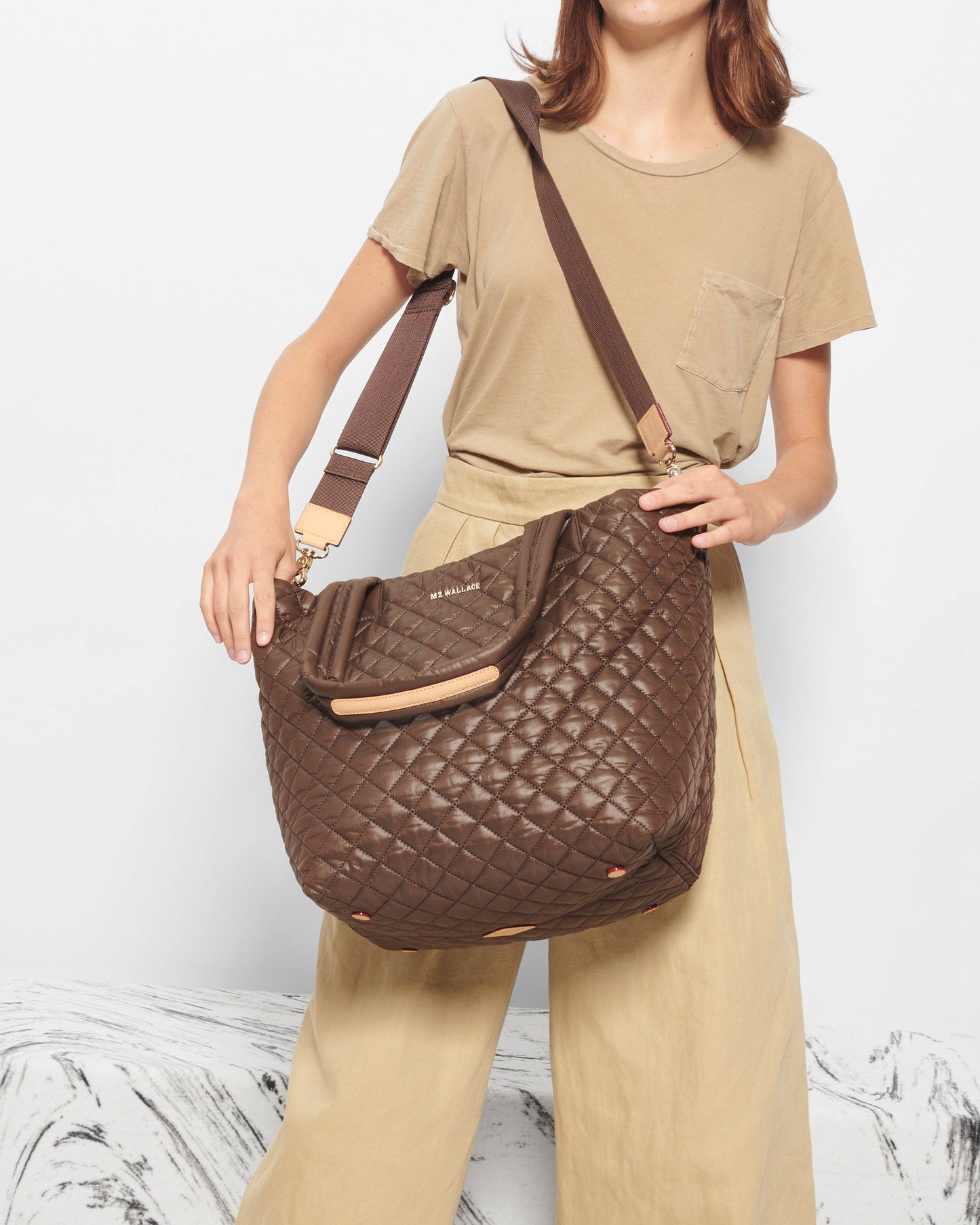 Medium Metro Tote Deluxe Walnut