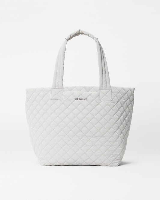 Medium Metro Tote Deluxe Pebble Liquid