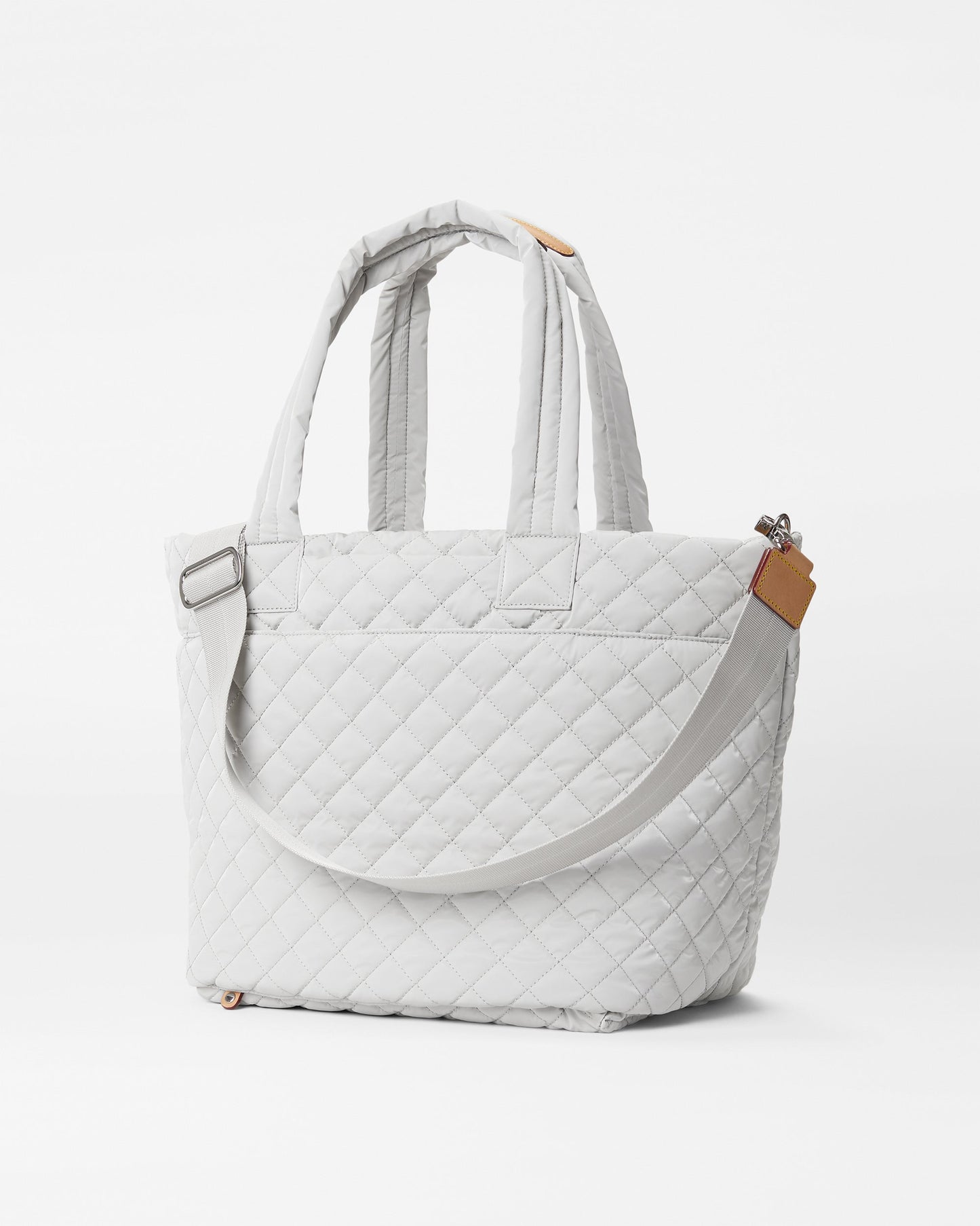 Medium Metro Tote Deluxe Pebble Liquid