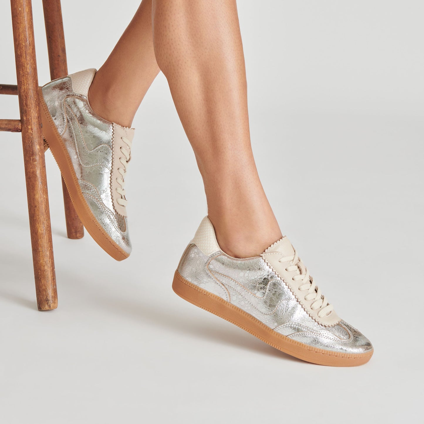 DV SNEAKERS SILVER DISTRESSED LEATHER