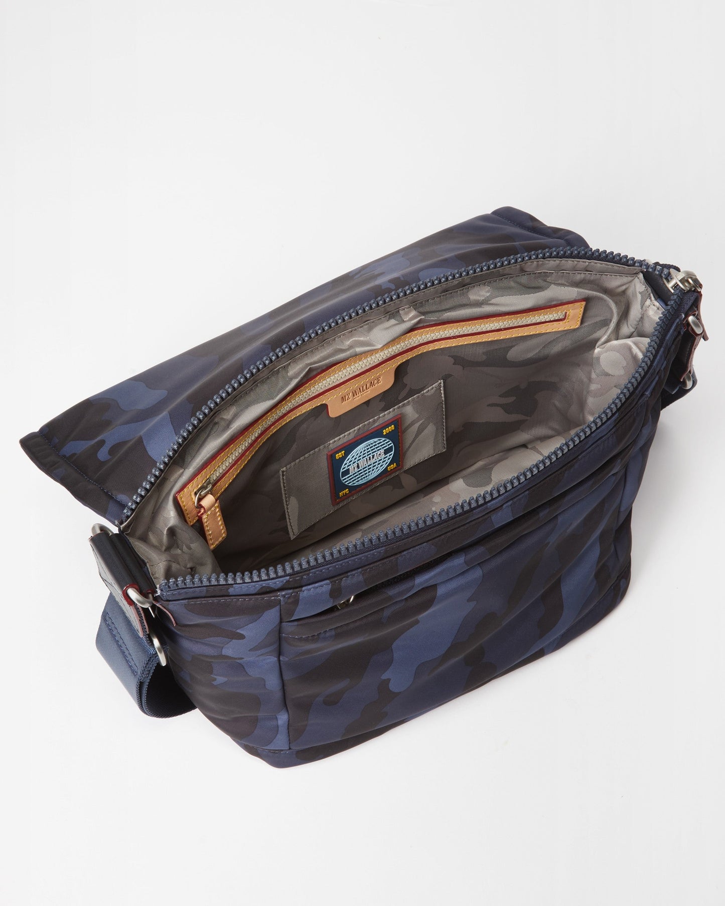 Bleecker Small Messenger Dark Blue Camo Air