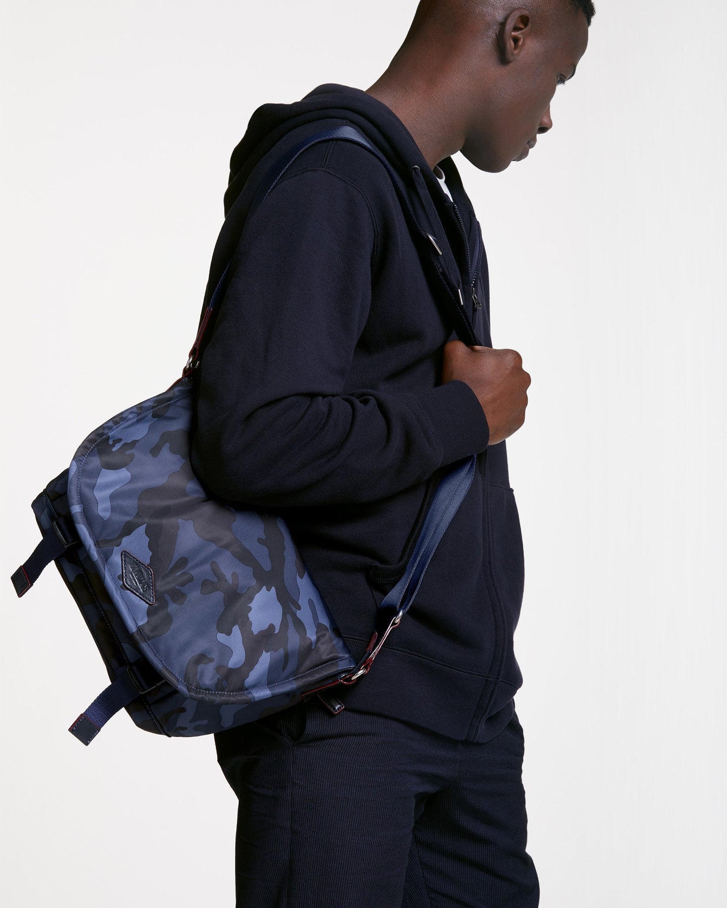 Bleecker Small Messenger Dark Blue Camo Air