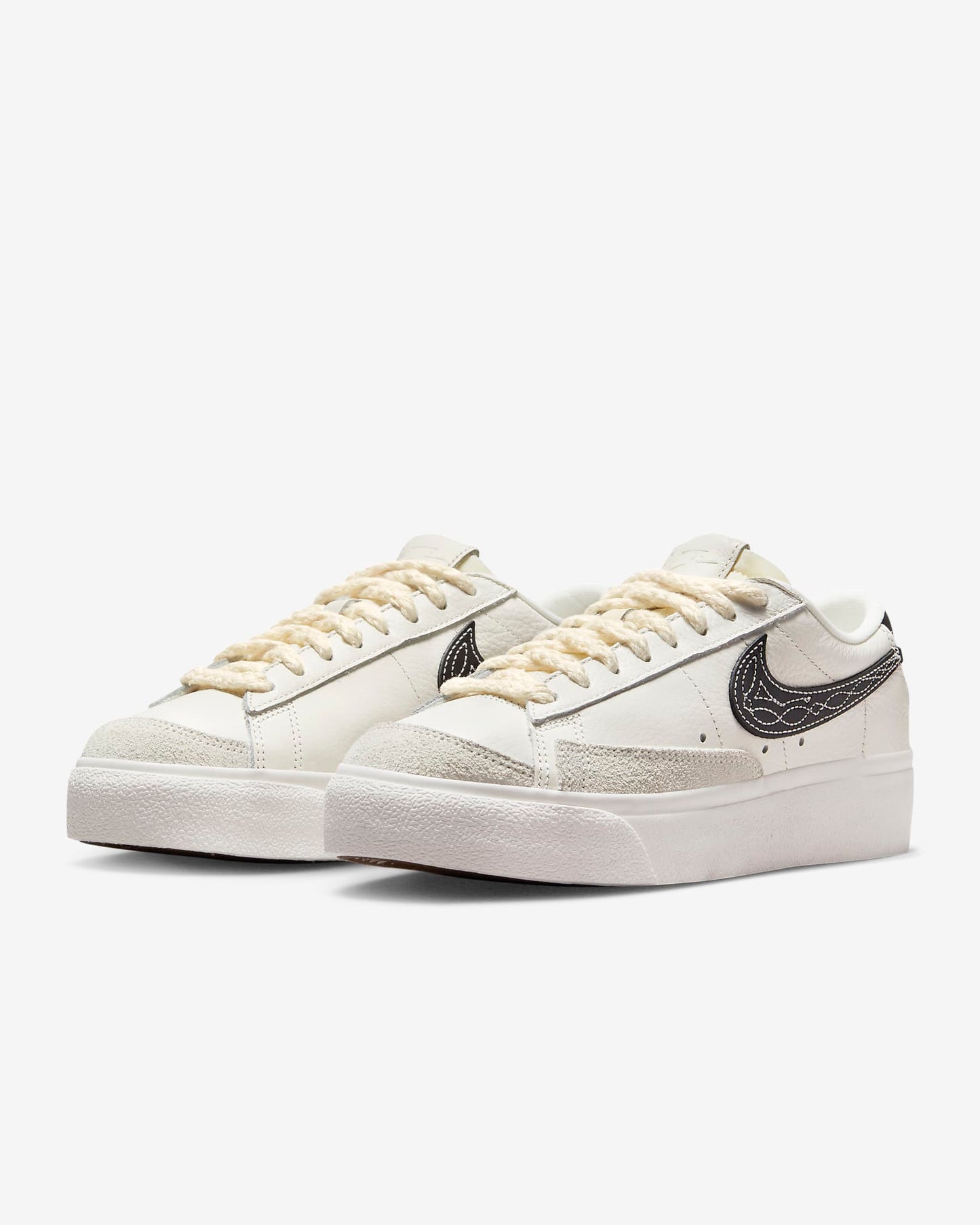 Nike Blazer Low Platform